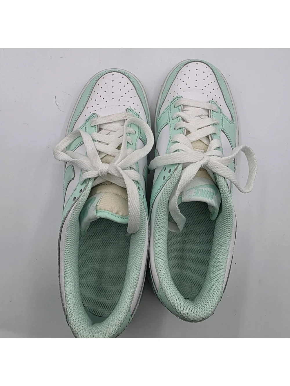 Nike Dunk Low White Mint Green Size 6Y Women’s Size 7.5 Sneakers School Casual